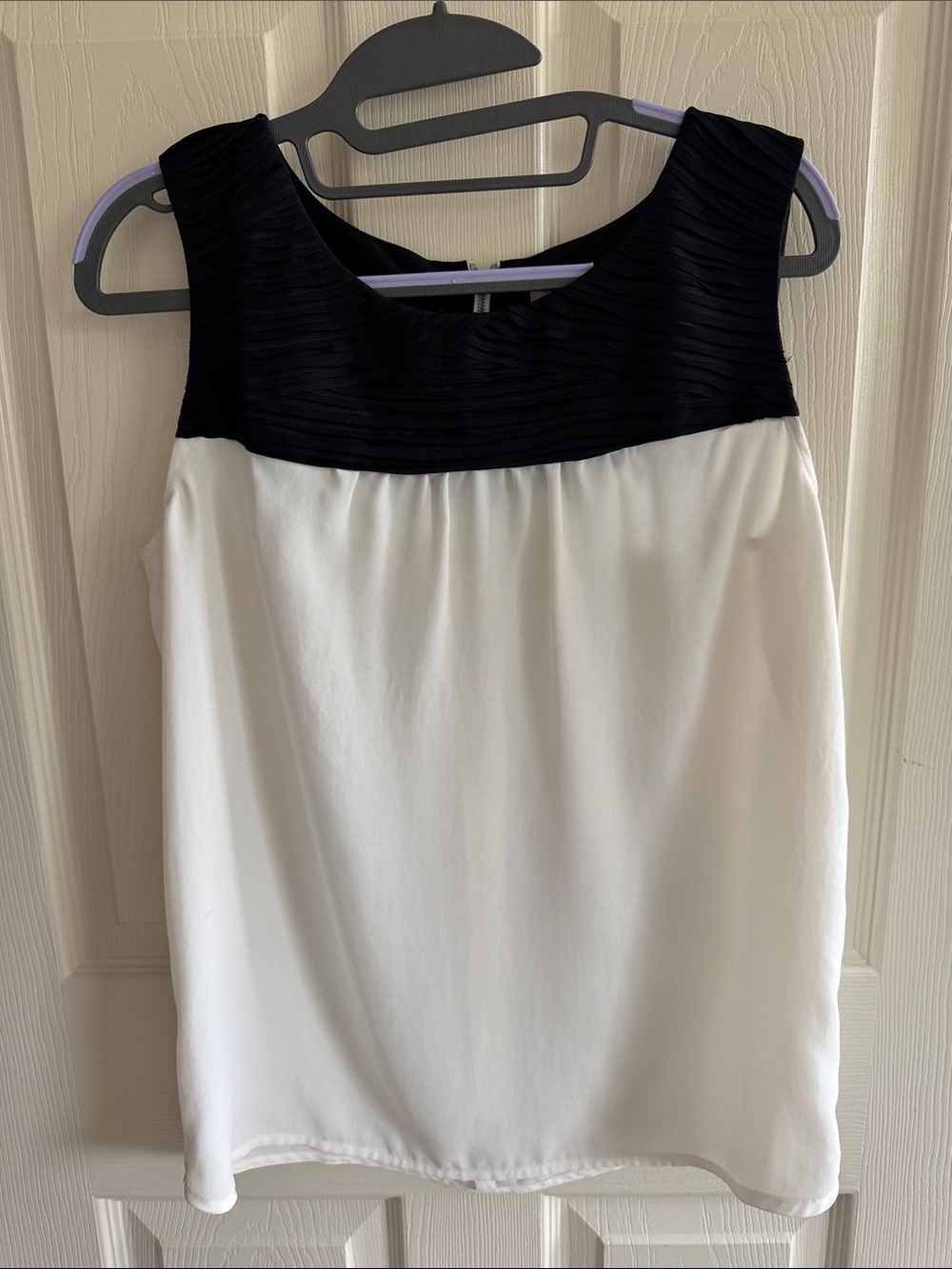 LOFT Black & White Pleated Yoke Sleeveless Camisole